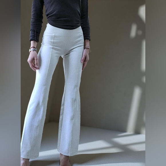 Athleta Stone Colored Slight Flare Pull On Pants Size S - Picture 3 of 9
